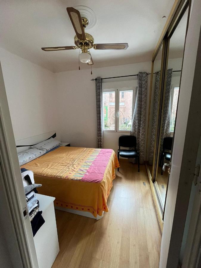 Habitacion Matrimonial En Piso Compartido En El Centro De Madrid Apartment Exterior photo